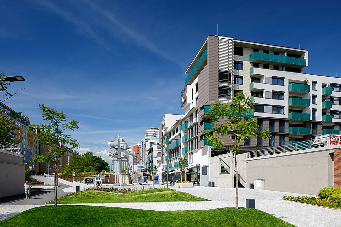 Pronájem garážového stání 13 m²